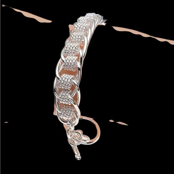 Intricate Sterling Silver Chainmaille Bracelet - Picture 3 of 6